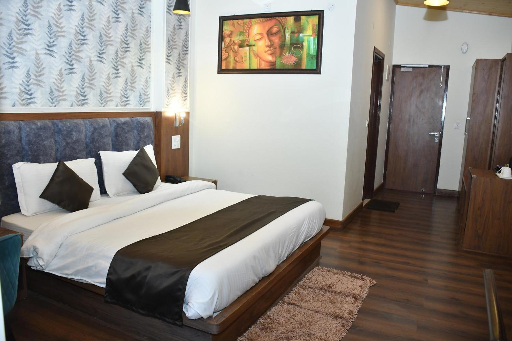 Hotel Le Halcyon , Kasauli Солан Экстерьер фото